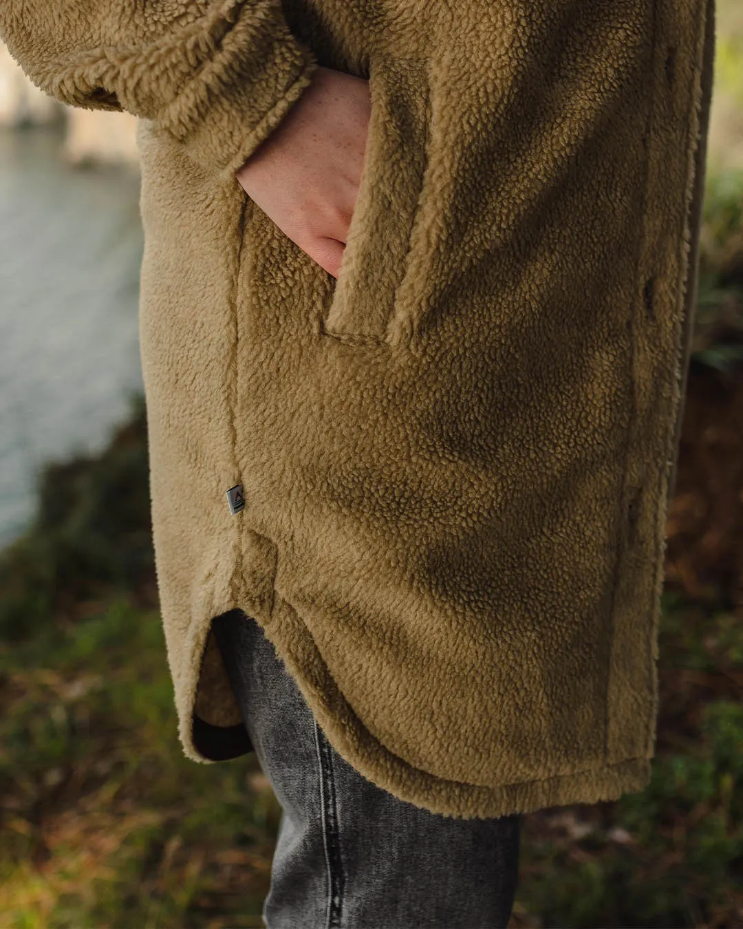 Chemise en Sherpa Recyclé à Poils Profonds Nuageux - Biscuit