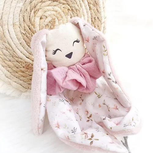 Doudou "câlin" rose motif petites fleurs