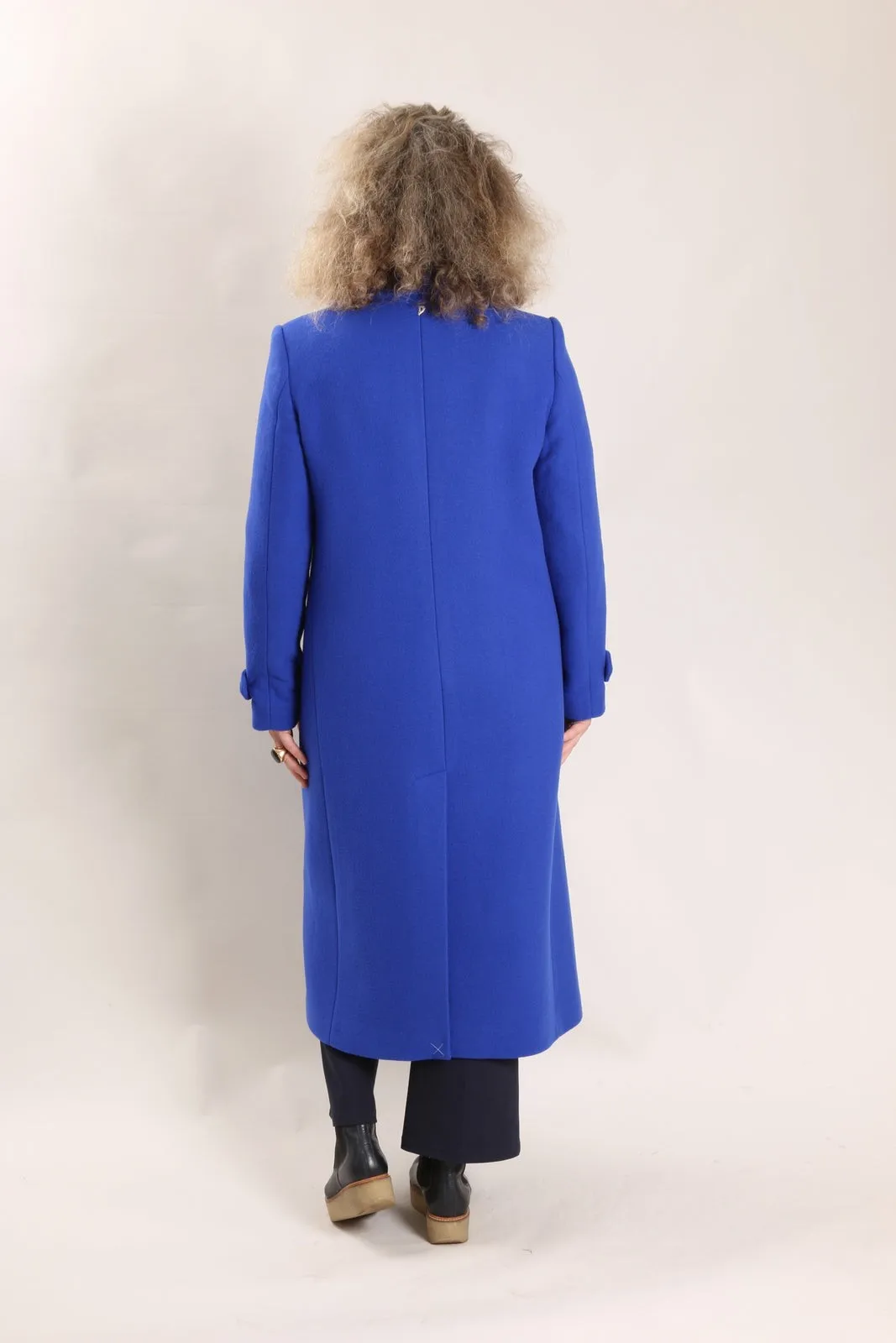 Manteau bleu dur