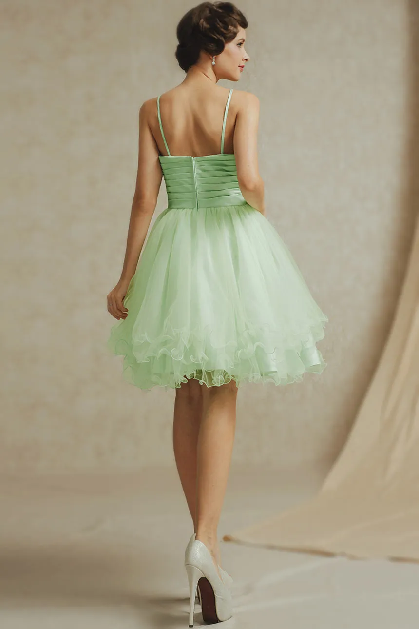 Robe cintrée de couleur vert pastel pour témoin de mariage