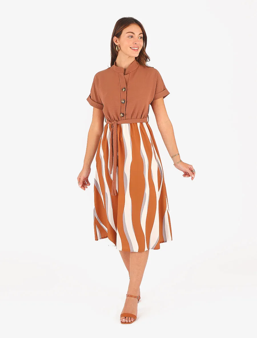 Robe midi manches courtes motifs graphiques - Camel