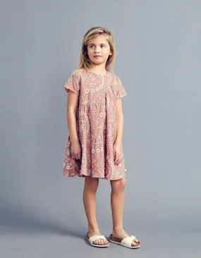 Robe vieux rose coton bio broderies fleurs fille